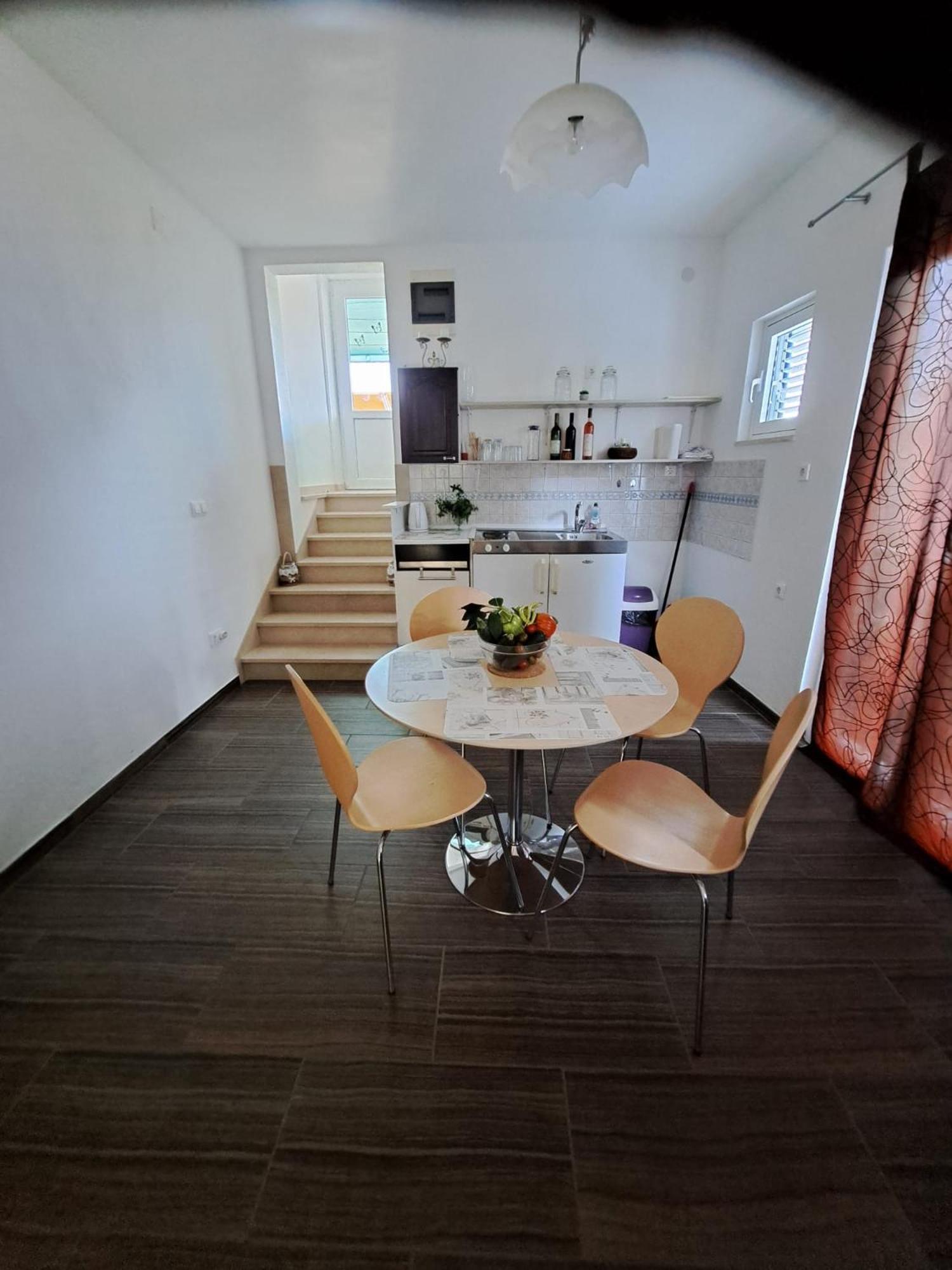Apartmani Dusica Lumbarda Eksteriør bilde